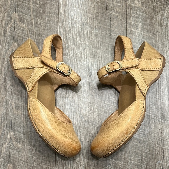 Dansko Tiffani Beige burnished tan Leather Strap sandal Shoes Size 38 - Picture 7 of 9